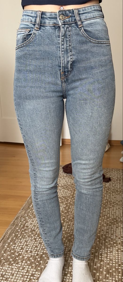 Zara Jeans: Zara Jeans, hellblau, Grösse 34 – Usato da Kriens venduto da Livv7