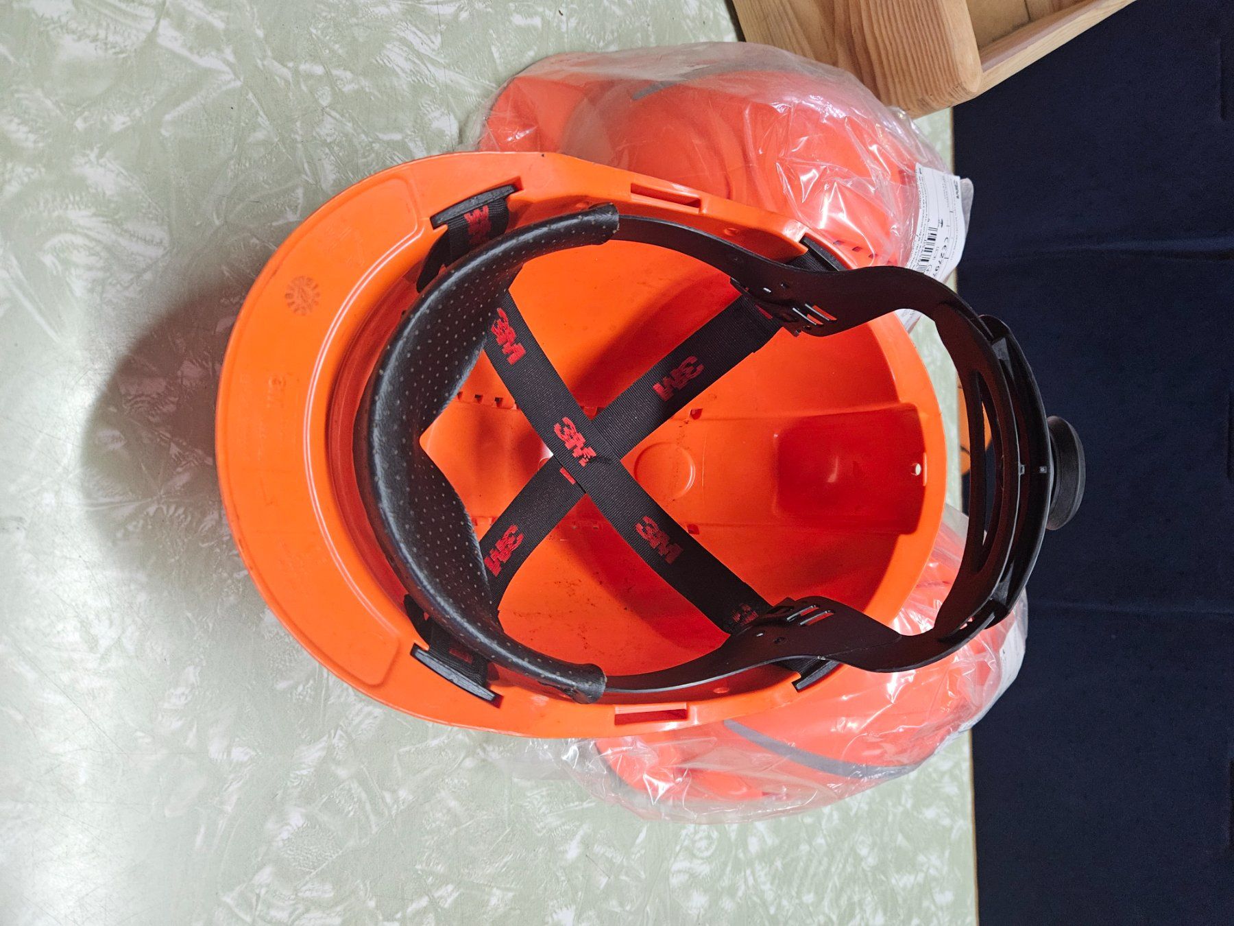 Protezione per viso e udito: Bauhelm orange 1stk- – Nuovo e nell'imballaggio originale da Recherswil venduto da hubelmatt 2