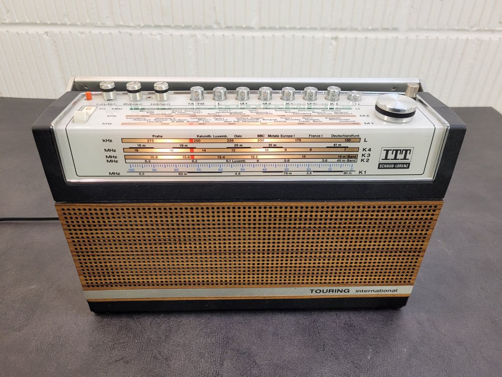 Poste radio vintage CAMPING automatic - Collection