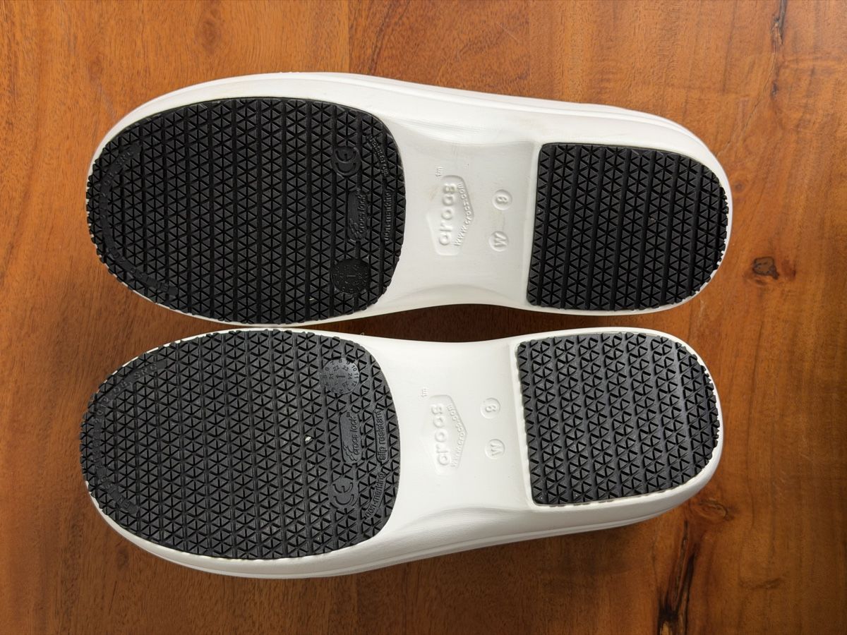 Crocs Scarpe da uomo: Crocs Bistro Work Clogs Weiss Grösse M6 / W8  – Usato da Gossau SG venduto da Alex_Tech 6