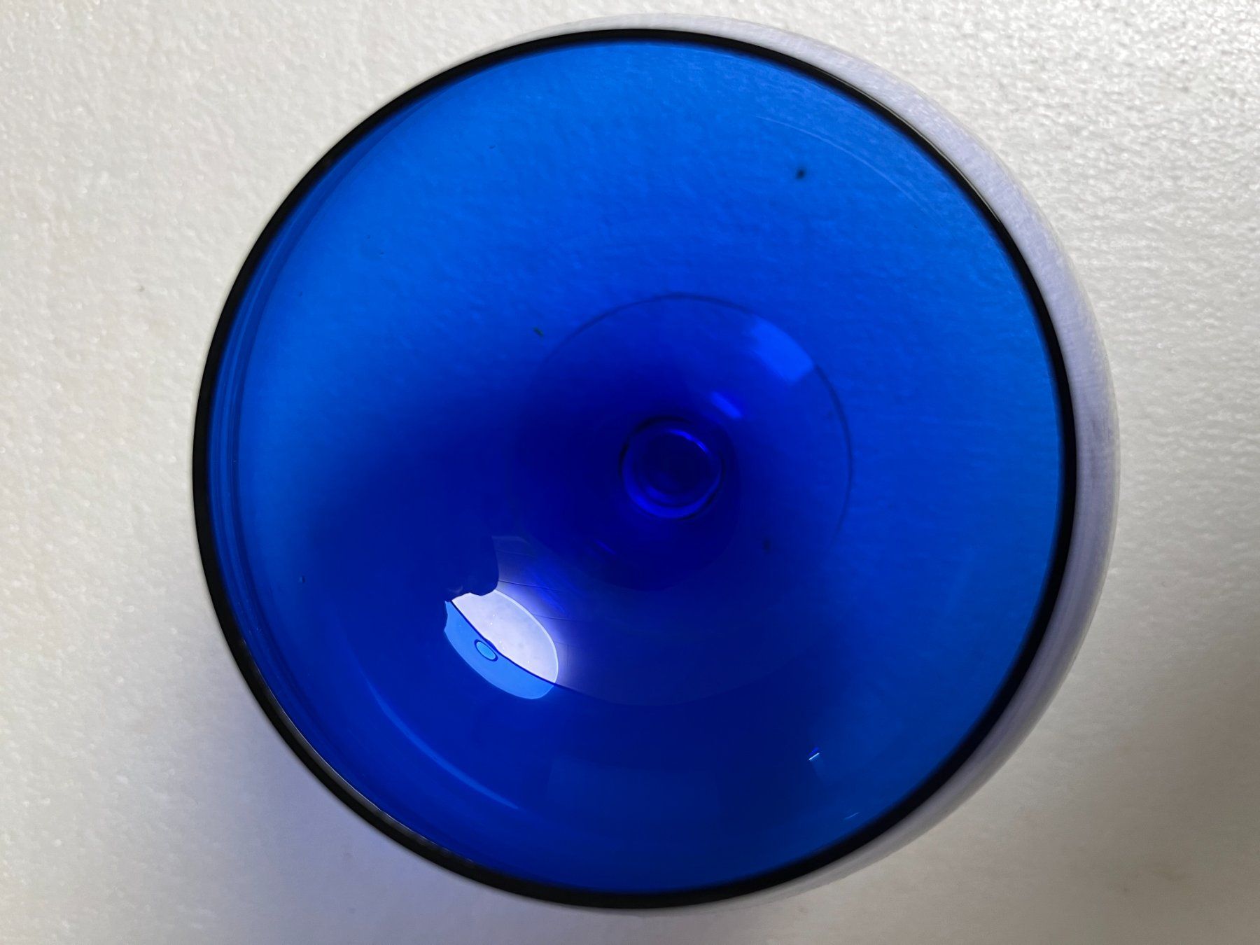 Bicchieri: Cobalt ältere blaue Design-Schale – Usato da Mumpf venduto da dadaboygugulini 2