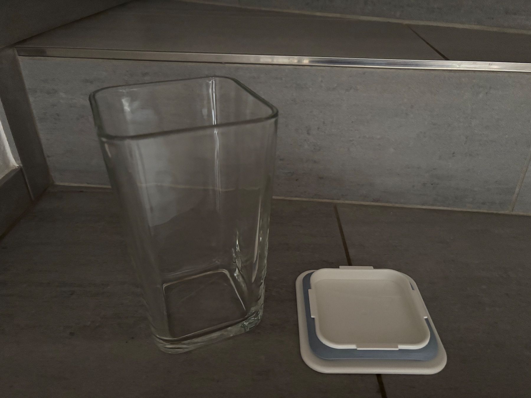 Ikea Recipients et similaires: Grosse eckige Ikea Glas Vorratsdose mit weissem Deckel – Neuf (Voir description) à Kleinandelfingen par Baba23 1