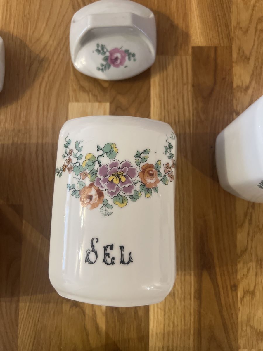 Contenitori & Simili: POTS POUR CONDIMENTS EN CÉRAMIQUE – Usato da Brügg BE venduto da traindenuit 2