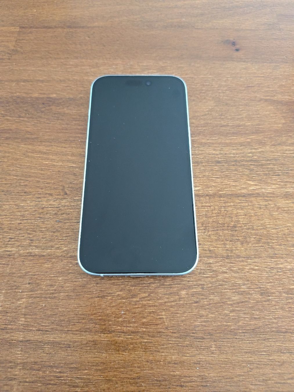 Apple Telefoni cellulari / Smartphones: iPhone 15 128GB mit Zubehör – Usato da Belp venduto da nuby86