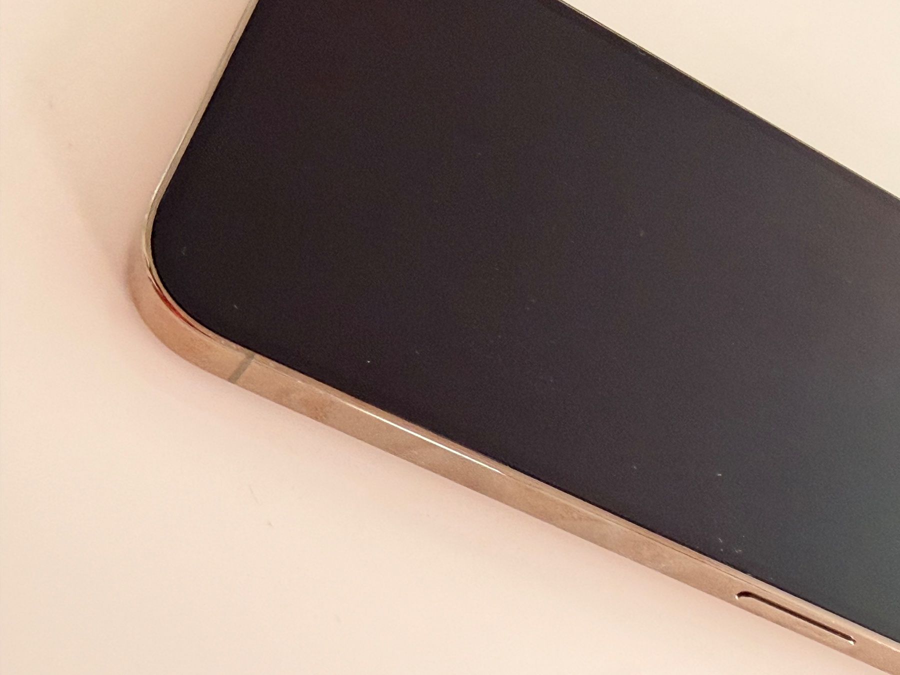 Apple Portables: iPhone 14 Pro 256GB Gold – D'occasion à Fällanden par Charlie010 3