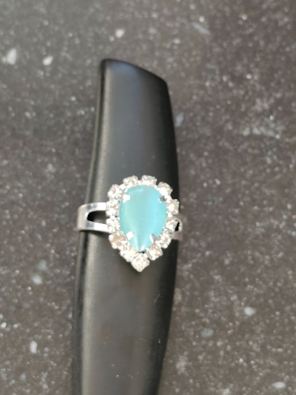 Ringe: Ring mit hellblauem Stein verstellbar – Neu (gemäss Beschreibung) aus Eschenbach LU von Orchi