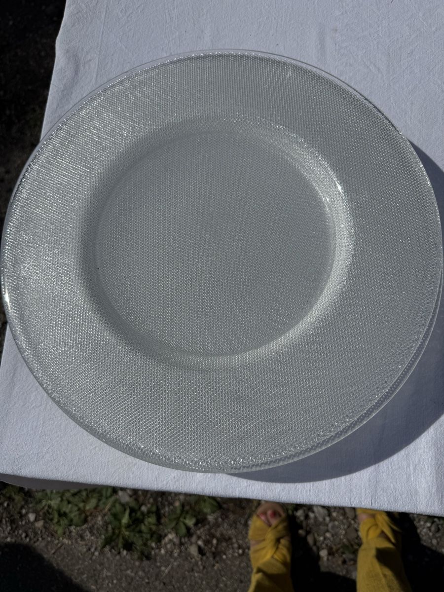 Piatti: Glas Teller/Platzteller mit Struktur transparent – Usato da St. Pantaleon venduto da Ymanu 2