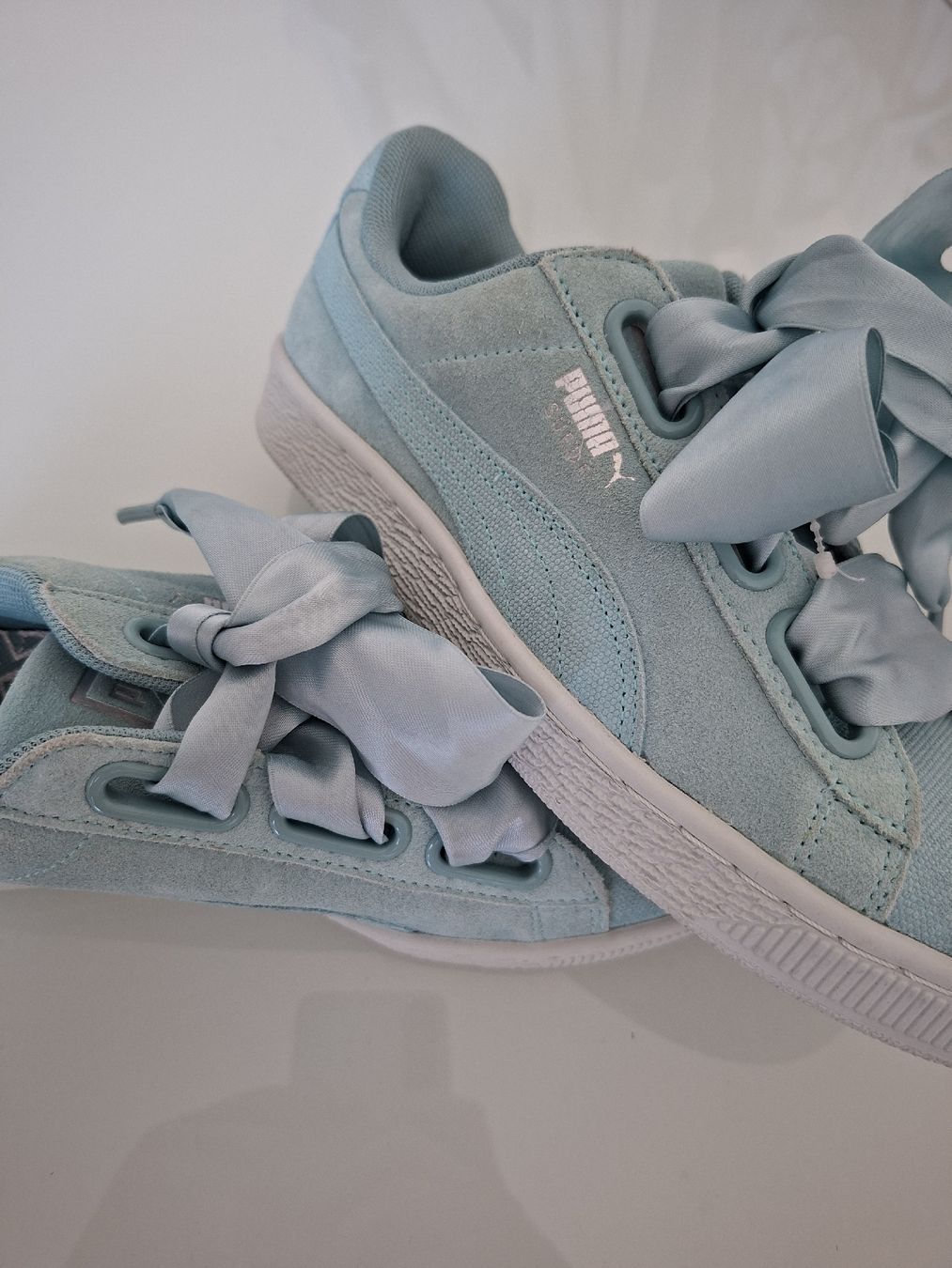 Puma Scarpe da donna: Puma Suède, édition spéciale ruban, turquoise, comme neuf! – Usato da Renens VD venduto da ser_j2fn 1