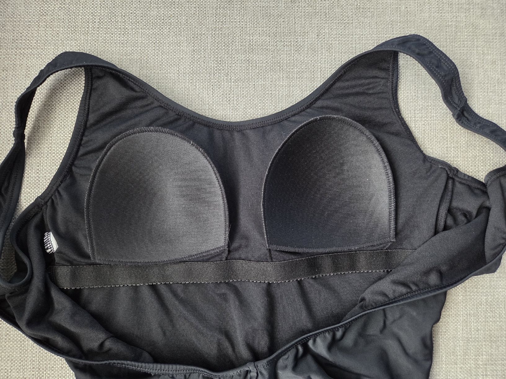 Costumi da bagno & Bikini: Badeanzug Gr. S – Usato da Kölliken venduto da aninavera 2