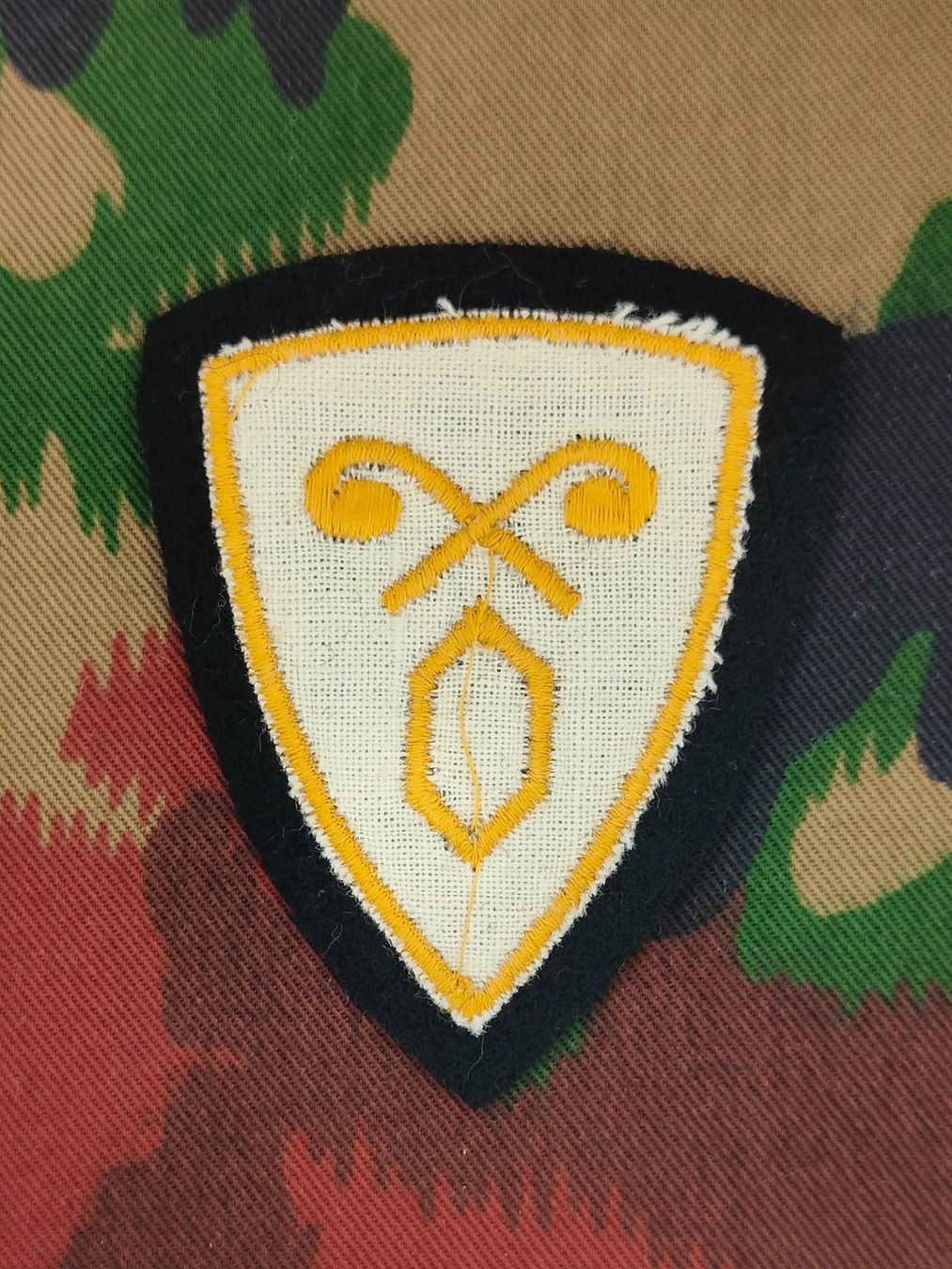 Schweizer Armee Plaketten & Abzeichen: Funktionsabzeichen Gastrupp Ord. 1949, Variante 1 – Gebraucht aus Bauma von SwissMilitaria 1