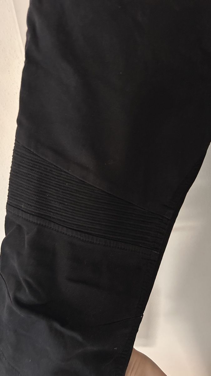 Jeans: Celio Jeans Slim Fit Black Size 32 – Usato da Genève venduto da Noemie.wrmsi 4