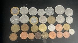 Lot de pièces de monnaies de plusieurs pays 