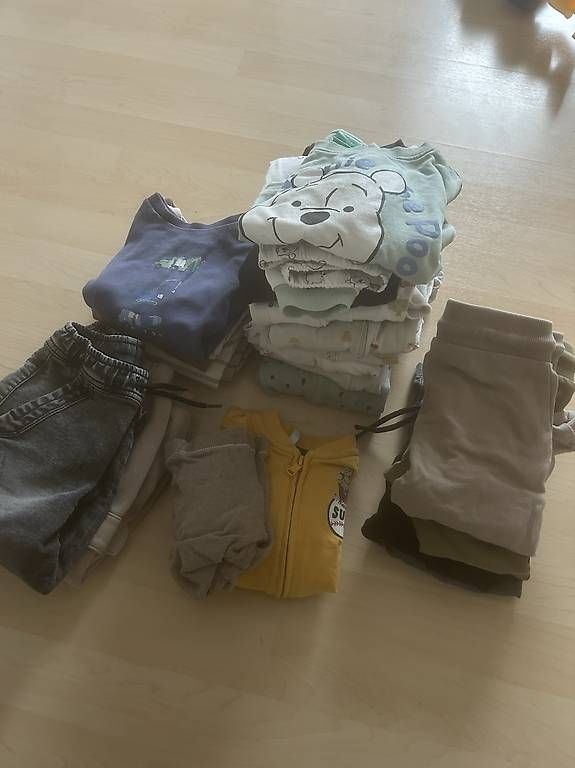 Kleiderpakete & -sets: Kinderkleidung Set Grösse 86  – Gebraucht aus Sirnach von vany2312