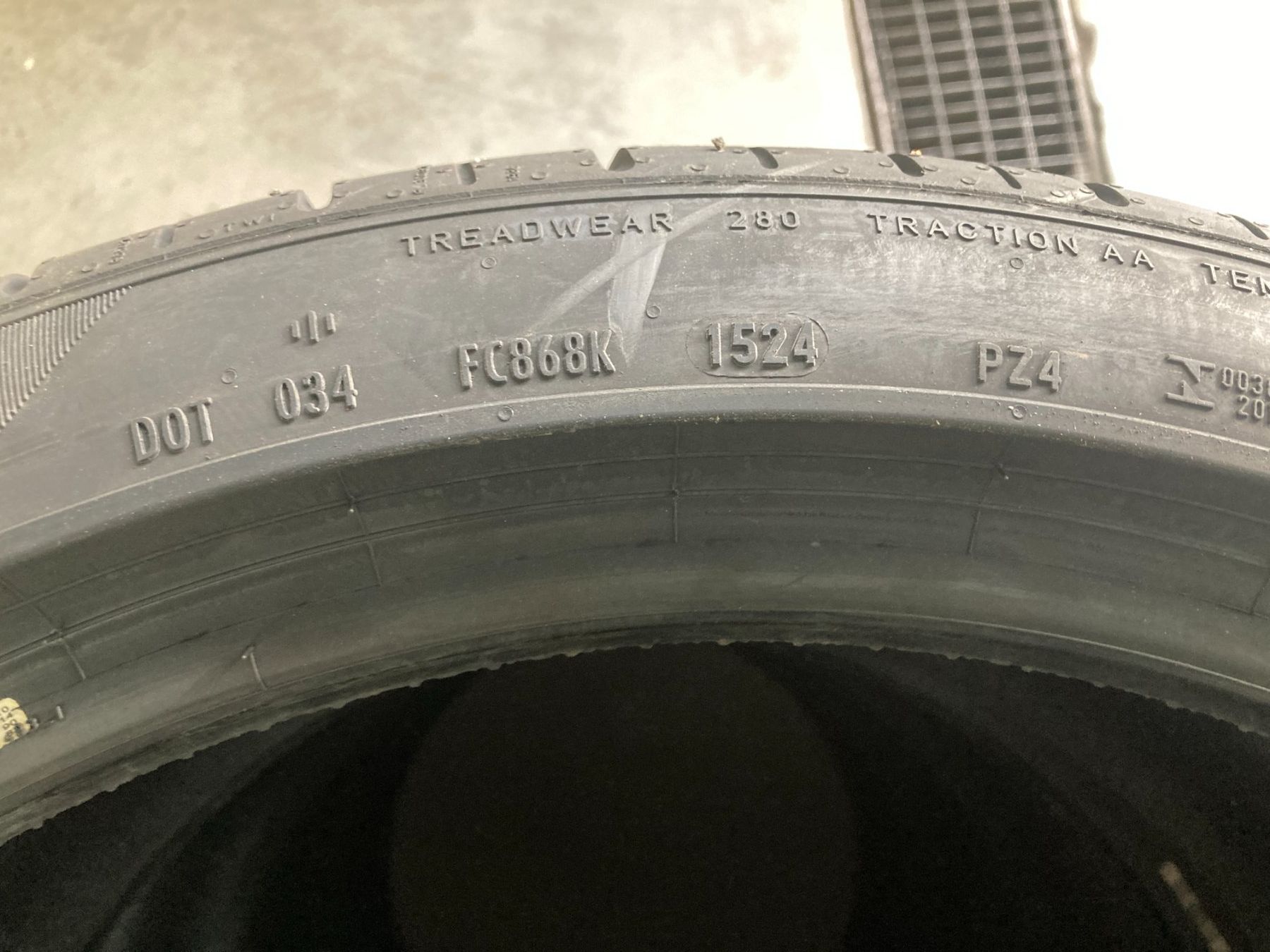 Pirelli Pneumatici & Ruote complete: 235/40R19 Pirelli Sommerpneu – Nuovo e nell'imballaggio originale da Cham venduto da Cham6332 2