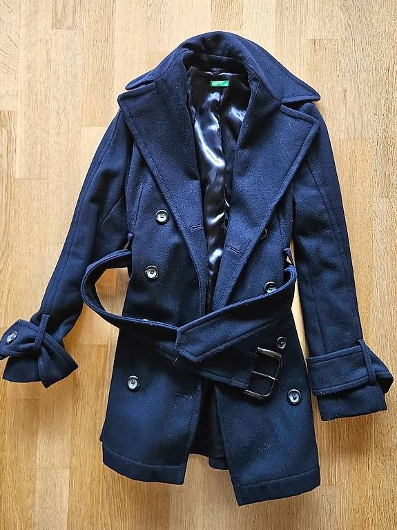 Benetton Cappotti: Wintermantel dunkelblau Benetton Gr. 42 – Usato da Konolfingen venduto da yve_z5xr
