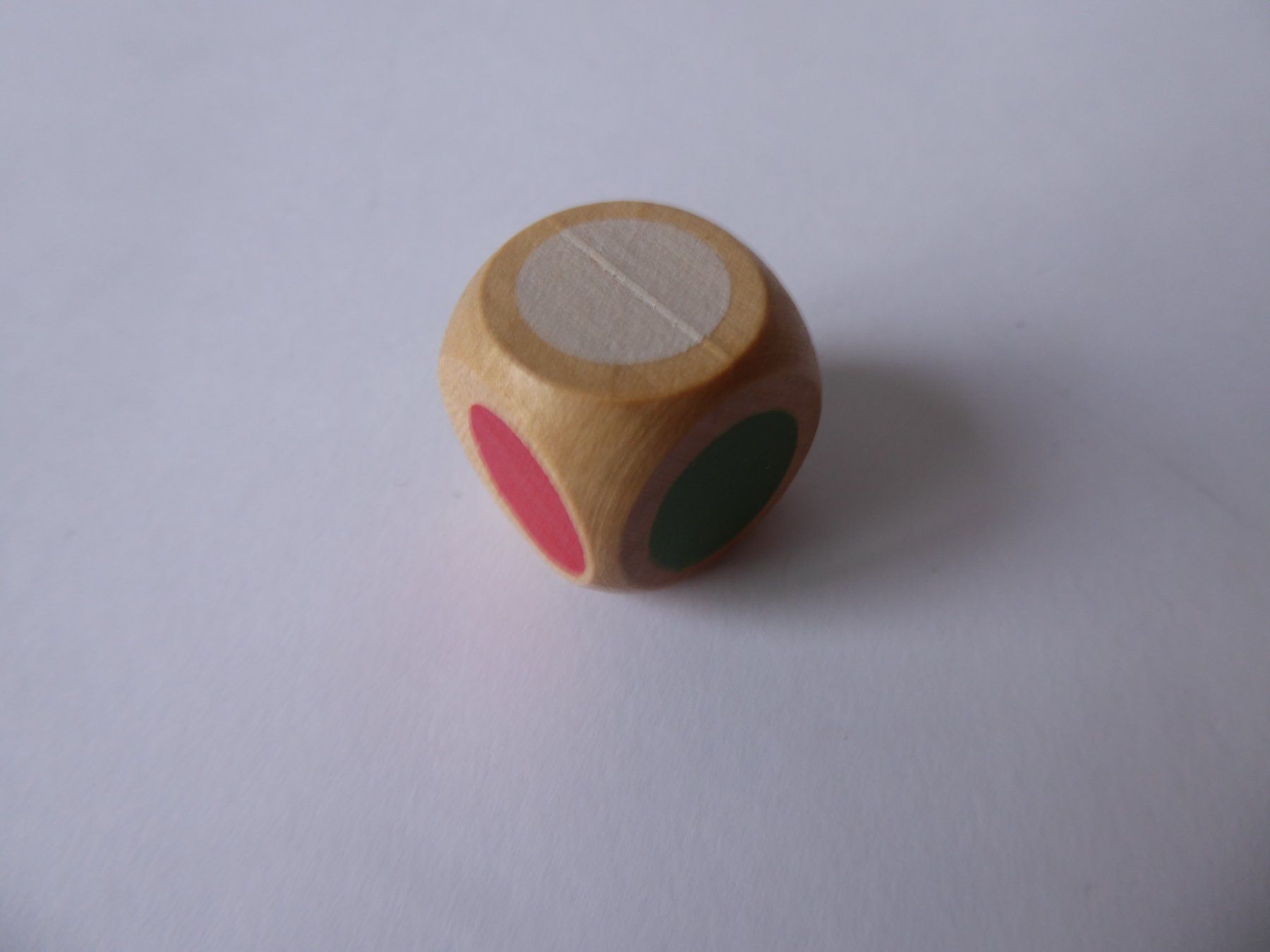 Jeux: Farbiger Punkte Würfel, Holz, 20mm – D'occasion à Turbenthal par Panau 1