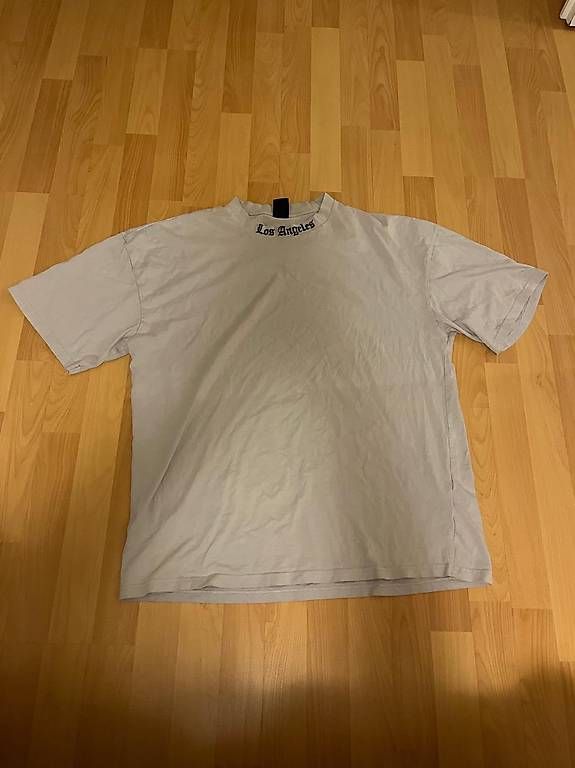 T-Shirts: T-shirt Black squad oversize  – Gebraucht aus Chavannes-Renens von luc_52p8 1