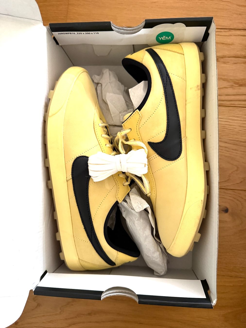 Nike Scarpe da uomo: NIKE Astrograbber QS (Size US 9) – Nuovo (secondo la descrizione) da St.Gallen venduto da ArchivTheShop