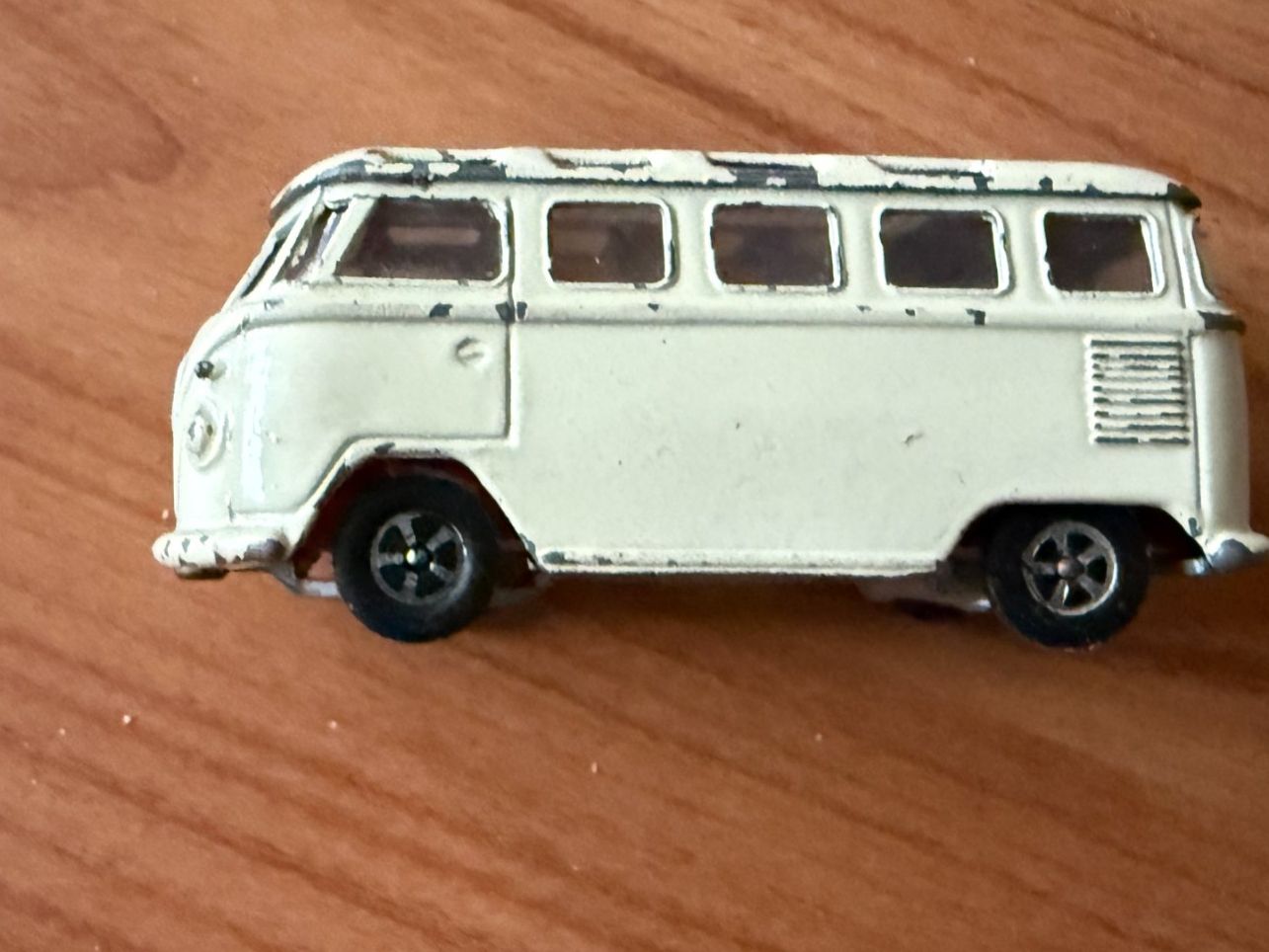 Modellini d'auto: VW Camper/Van – Usato da Wängi venduto da squirrelwoman 1