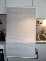 3 FENSTER ROLLOS ( VERDUNKLUNGSROLLOS)