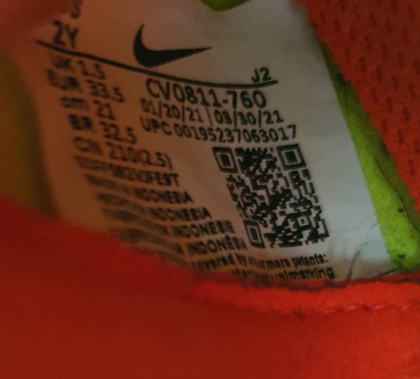 Nike Herrenschuhe: Nike Fussballschuhe Gr.  33.5 – Gebraucht aus Bülach von Best-Touchdown 2