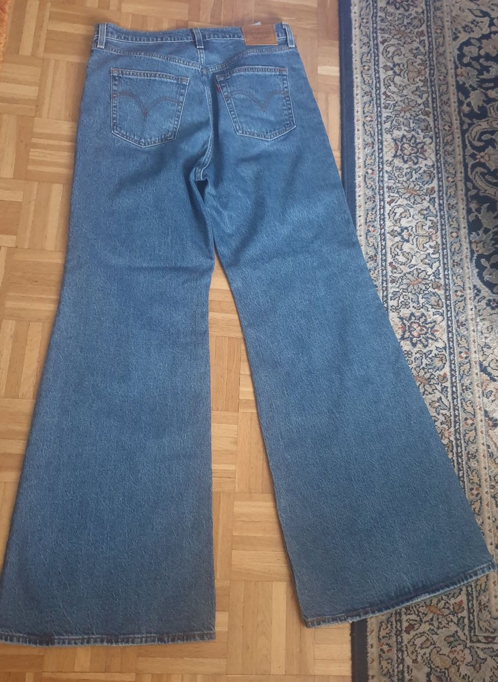 Levi's Jeans: Levi's schöne breite Jeans Gr. 31 – Nuovo (secondo la descrizione) da Frenkendorf venduto da Chrigeli01 1