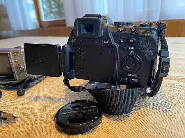Konica Fotocamera: Kamera / Konica Dimage A 200 und Sanyo Kompact – Usato da Krummenau venduto da Schmudel 2