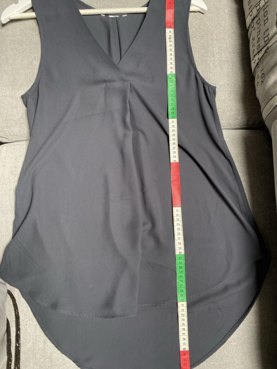 Top: Dunkelgraues Blusentop /Long Top ca  Gr.L – Usato da Homberg b. Thun venduto da Homata 3