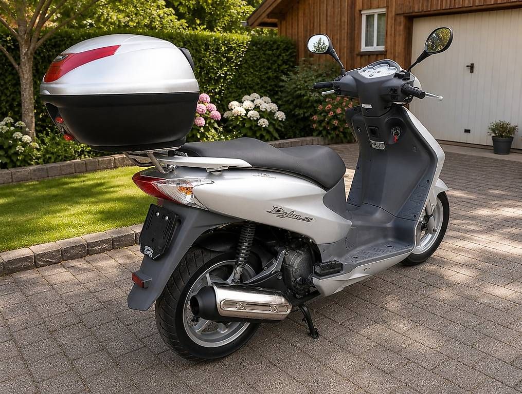 Scooters: Honda Dylan SES 125 – Gebraucht aus Jona von Pascal064