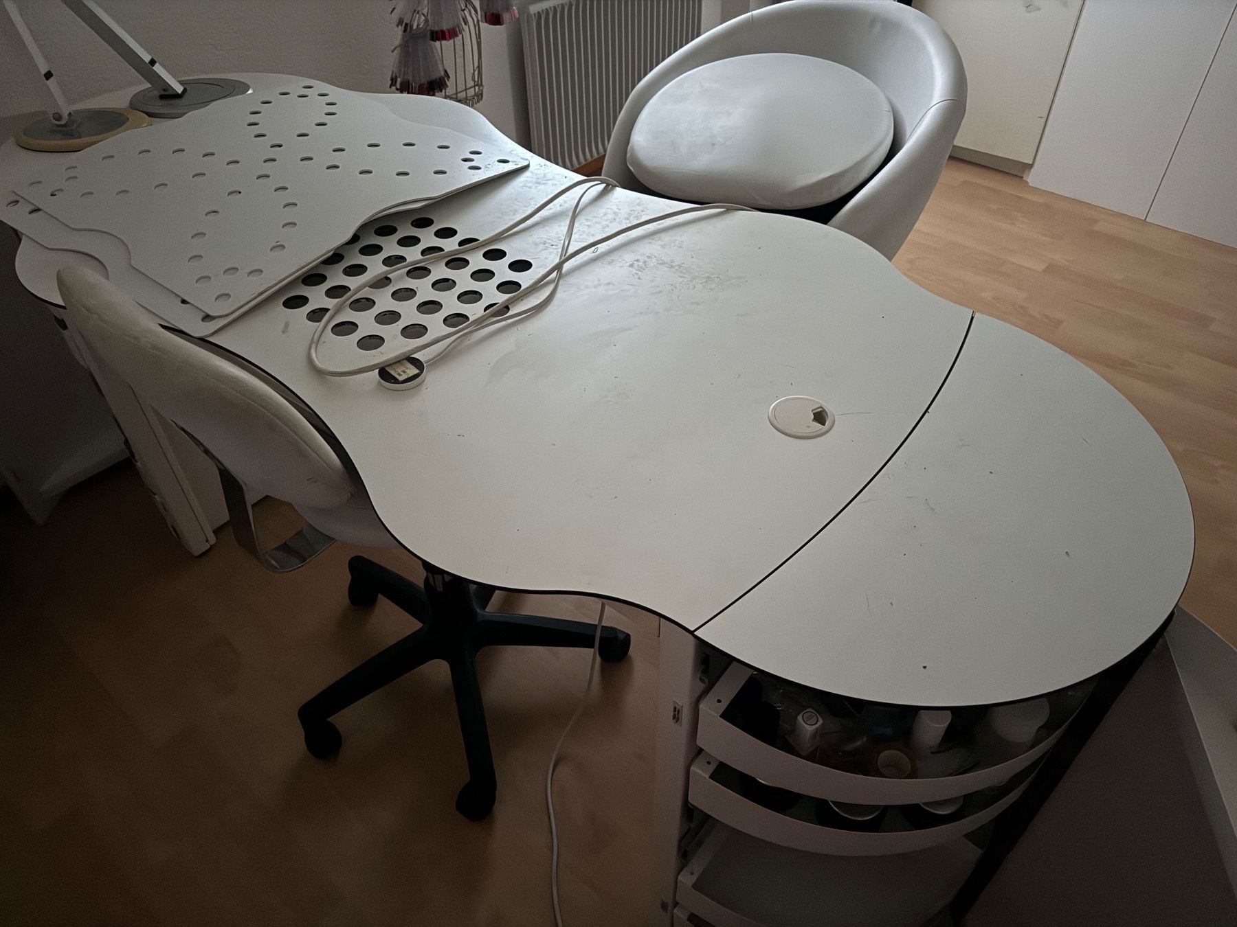 Unghie finte: jenny nailtisch – Usato da Thierachern venduto da rafaela78 1
