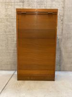 Modernist Rolladenschrank um 1930