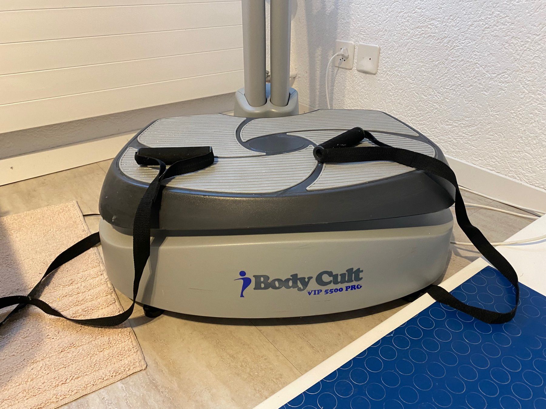 Bodyshape Hometrainer: BodyCult Vibrationsplatte VIP 5200 PRO – Gebraucht aus Bischofszell von sonixx 1