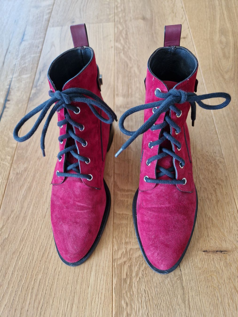 Scarpe da donna: Evaluna Wildleder Stiefelette in Fuchsia rot – Usato da Egliswil venduto da Nevkim