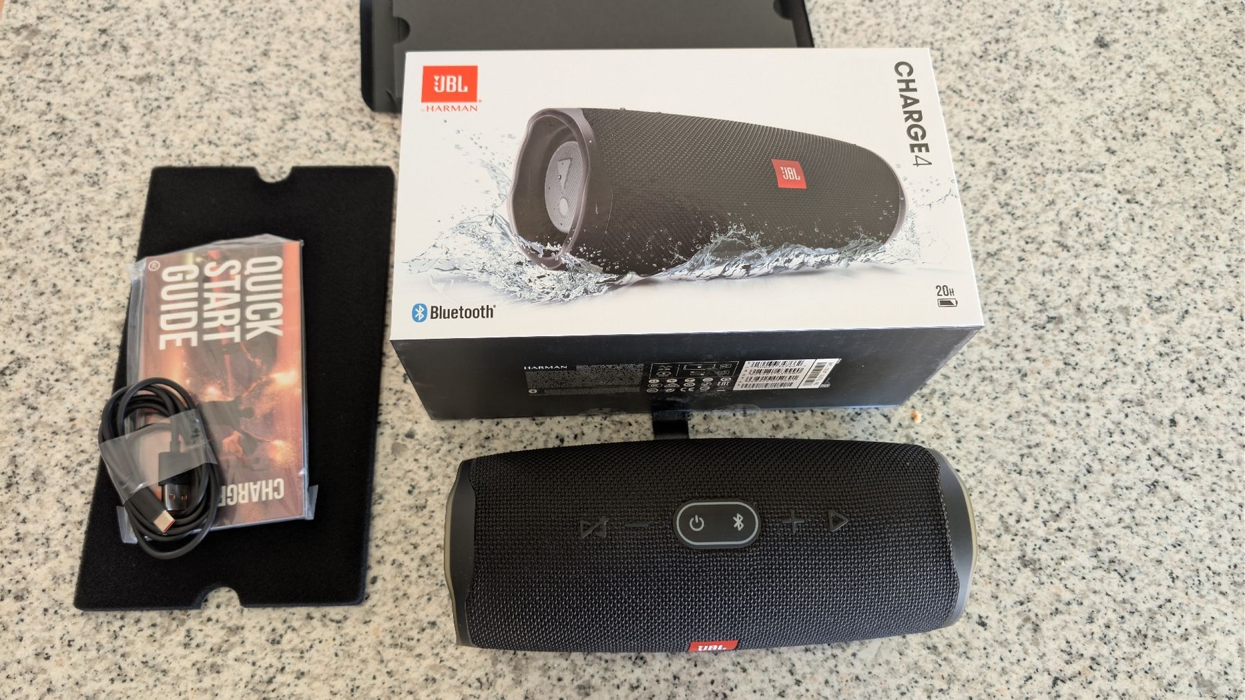 JBL Casse acustiche: JBL Charge 4 Bluetooth Speaker in OVP – Usato da St. Gallen venduto da Quadrifoglio