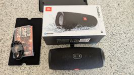 JBL Charge 4 Bluetooth Speaker in OVP