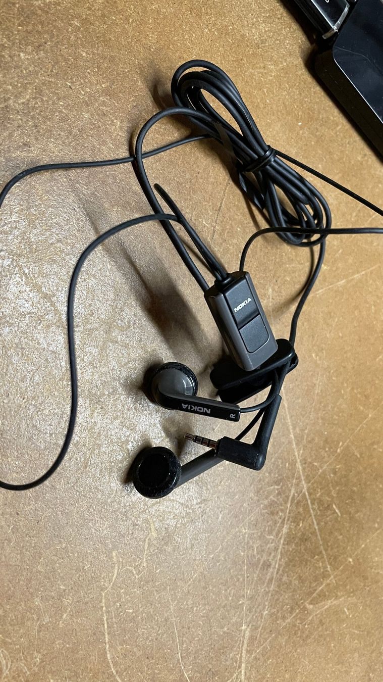 Nokia Cuffie: Kopfhörer NOKIA mit Stecker, 2 Stk. – Usato da hägendorf venduto da hsh4614 2