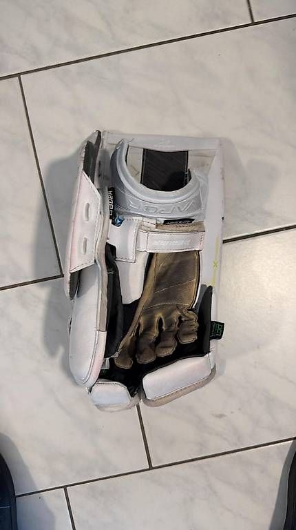 Gants & mitaines : Bauer Stockhand - Eishockey – D'occasion à Wangen SZ par Jaay_Sky