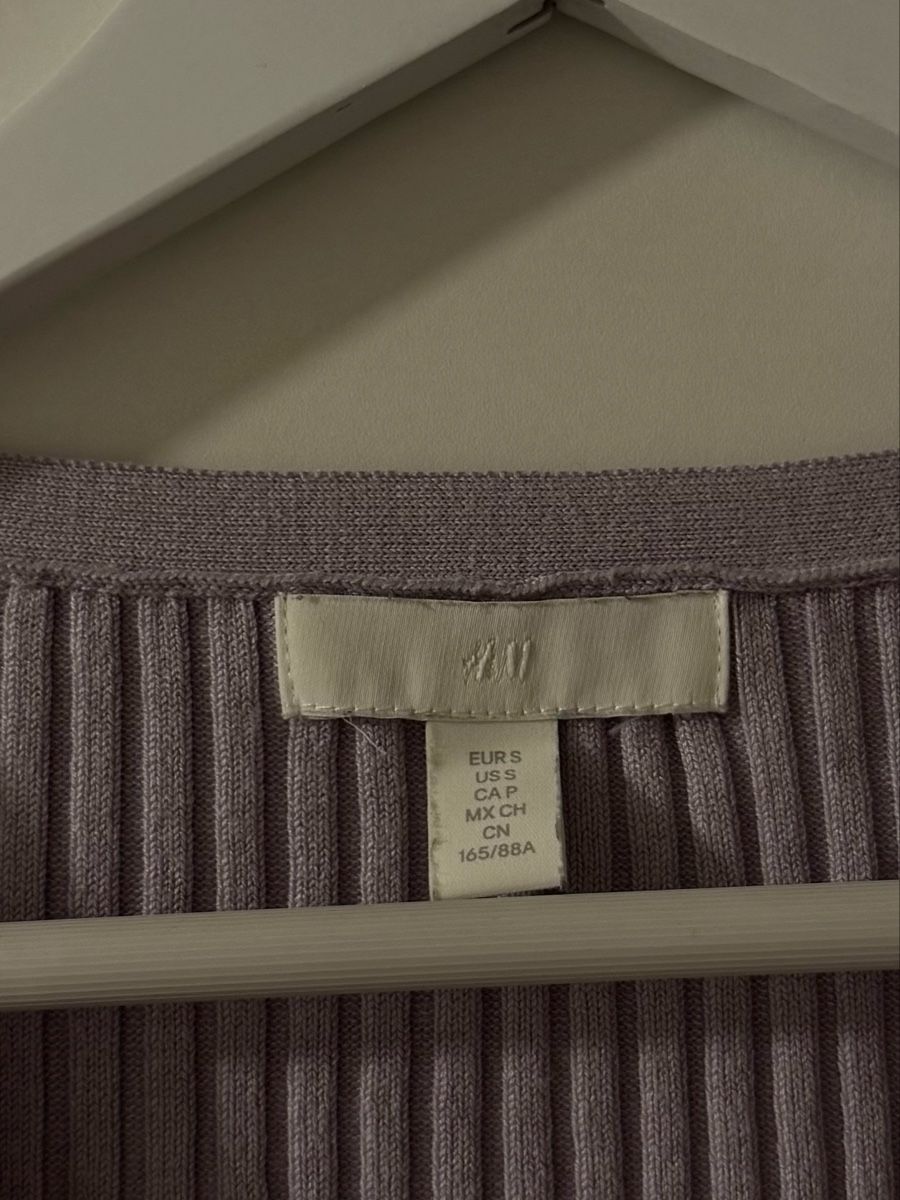 H&M Maglioni & Felpe: H&M Cardigan Lila, Grösse S – Nuovo (secondo la descrizione) da Tuggen venduto da jess_gls06 1