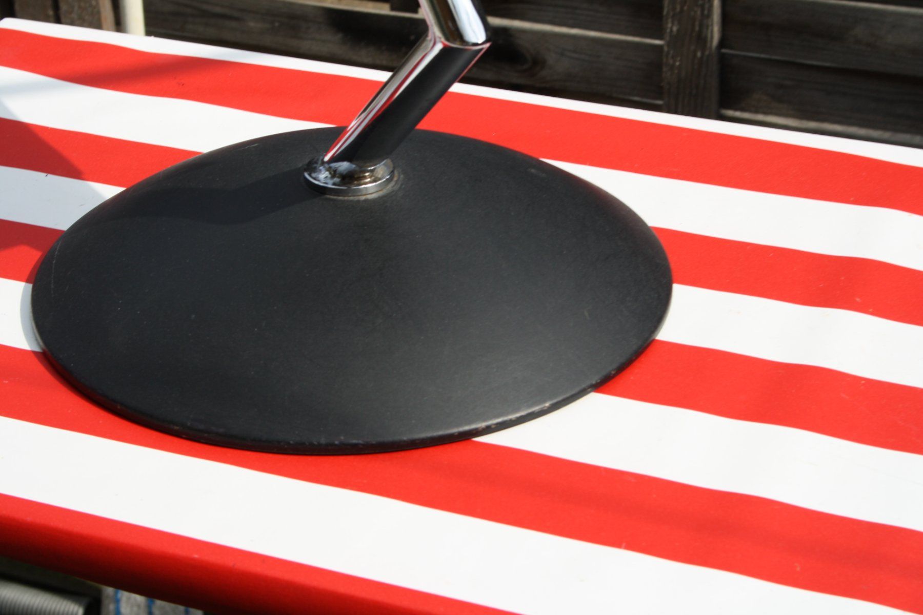 Altro per la casa: ZEITUNGSSTÄNDER  CHROM + SCHWARZ DESIGNER VINTAGESTIL – Usato da Wauwil venduto da Pneuedy 2