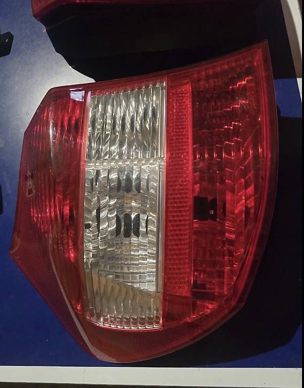 Tutti pezzi di ricambio auto: BMW 1er E81 & E87 Heckleuchten  – Usato da Amriswil venduto da mak_v9kw 2