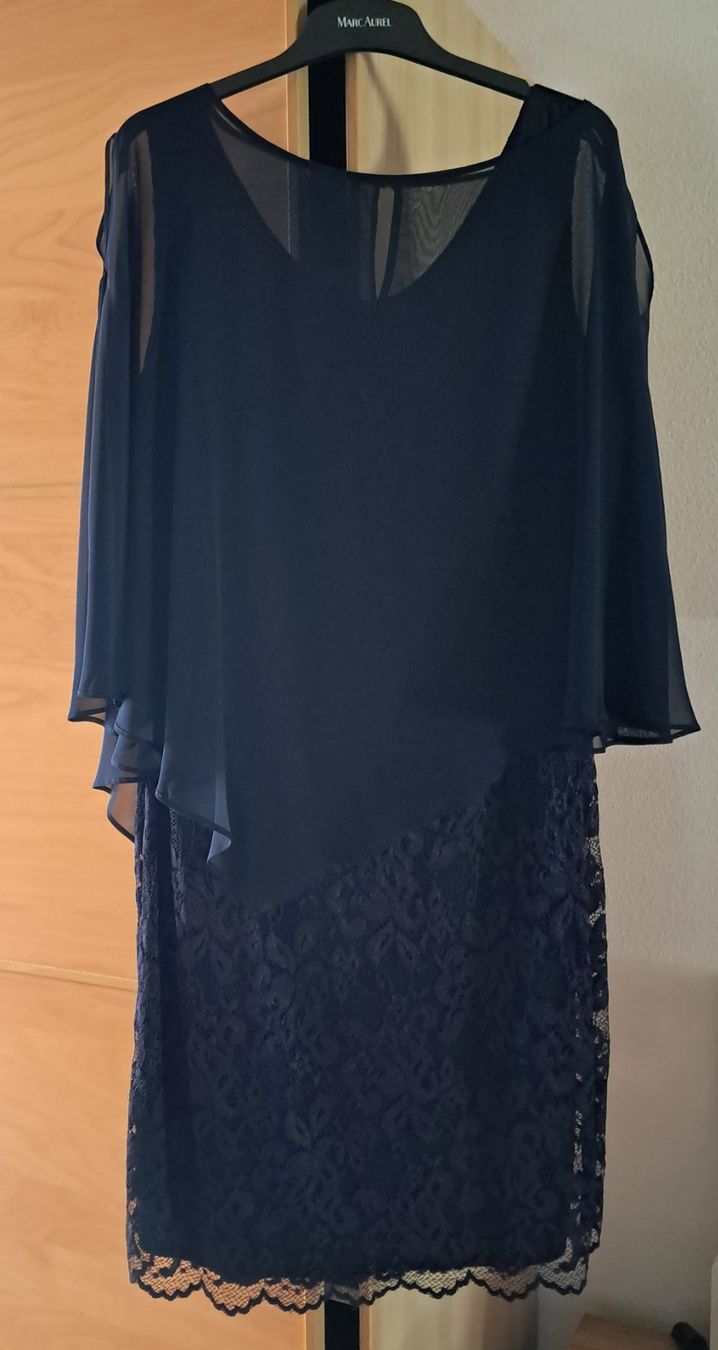 Vestiti: Festkleid – Usato da St.Peterzell venduto da cbs603