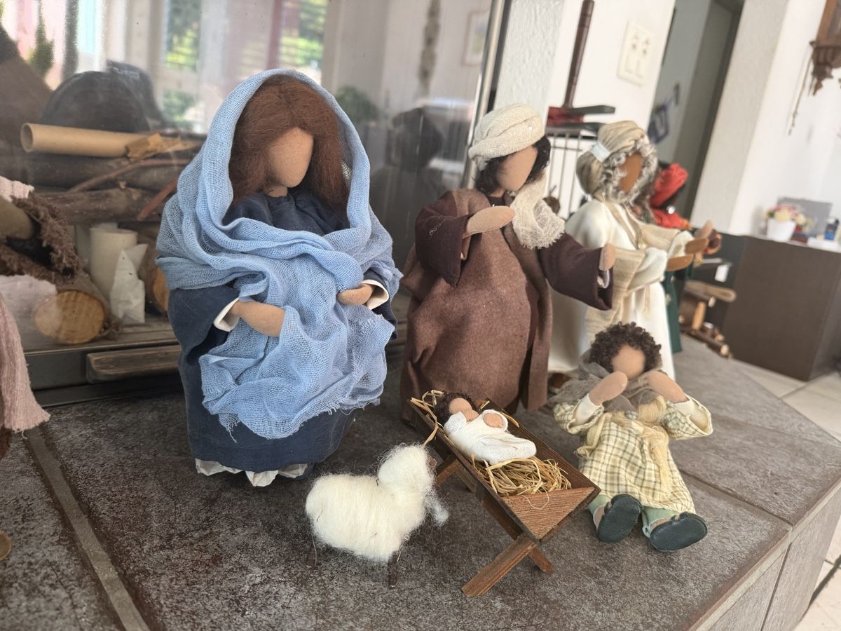 Puppen: Krippenfiguren Set Schwarzenberger – Gebraucht aus Küttigen von Hedimia 3