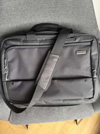 Laptoptasche Dicota schwarz mit Tragegurt guter Zustand