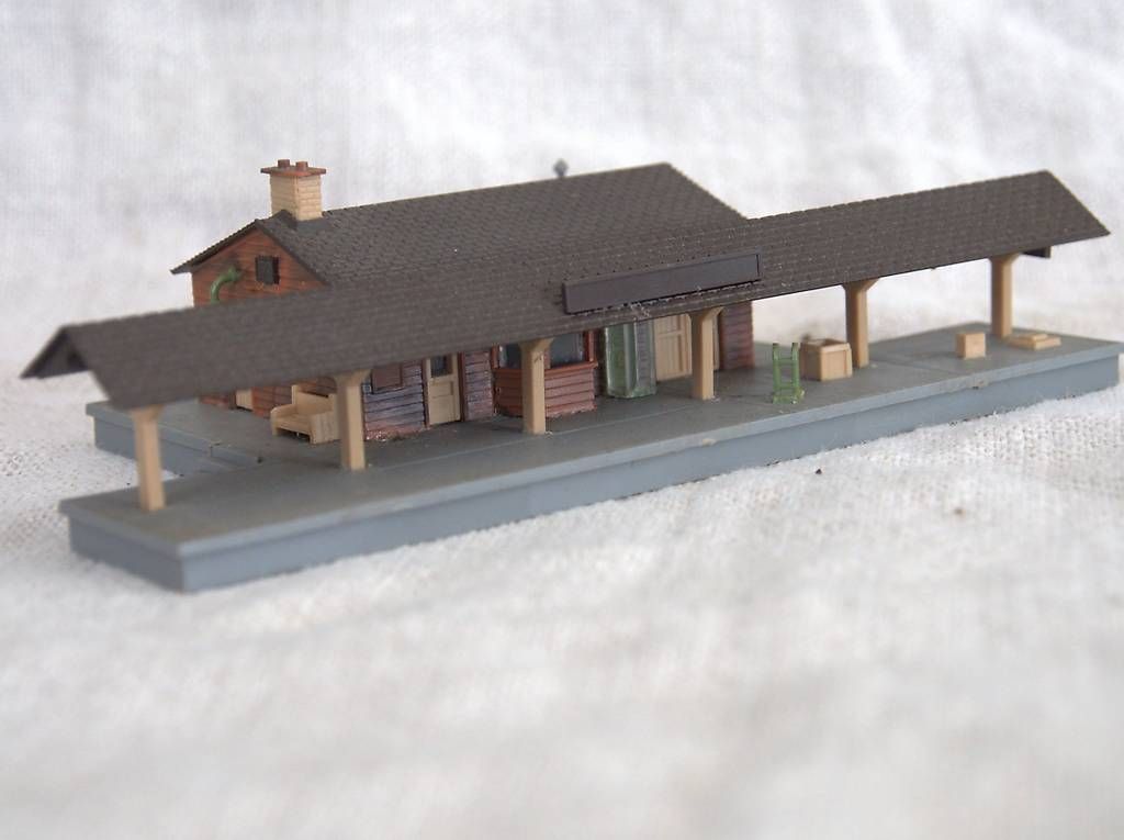 Faller Modelleisenbahnen: Maquettes de constructions pour train miniature échelle N – Gebraucht aus Cortaillod von myairstop 3