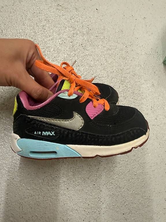 Nike Herrenschuhe: kinder Nike Schuhe – Gebraucht aus Gümligen von xifenglie 1