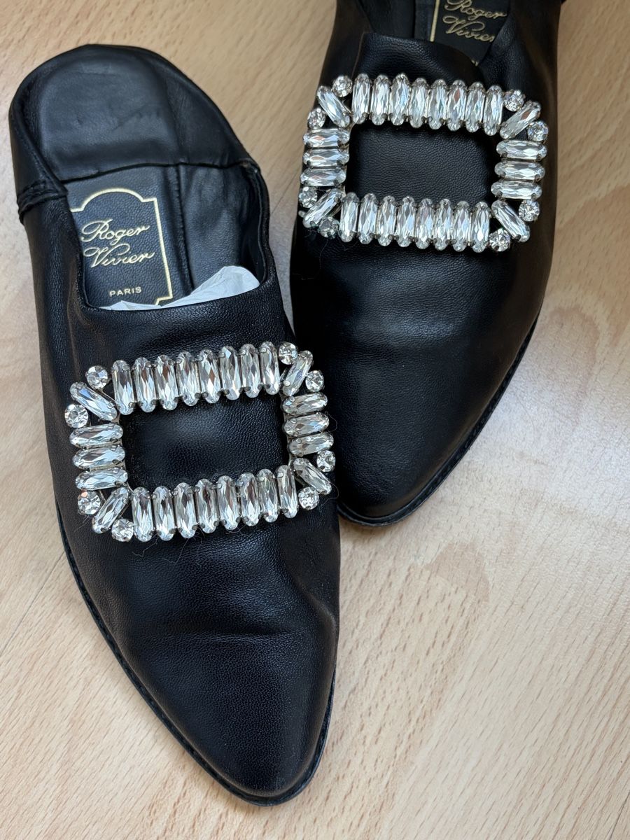 Scarpe da donna: Roger Vivier Black Embellish Shoes – Usato da St.Josefen venduto da lop_lh8d 2