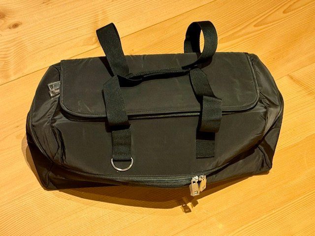 Paco Rabanne Borse: Paco Rabanne Sport- & Reisetasche NEU – Nuovo e nell'imballaggio originale da Zollikon venduto da cyberbambi123