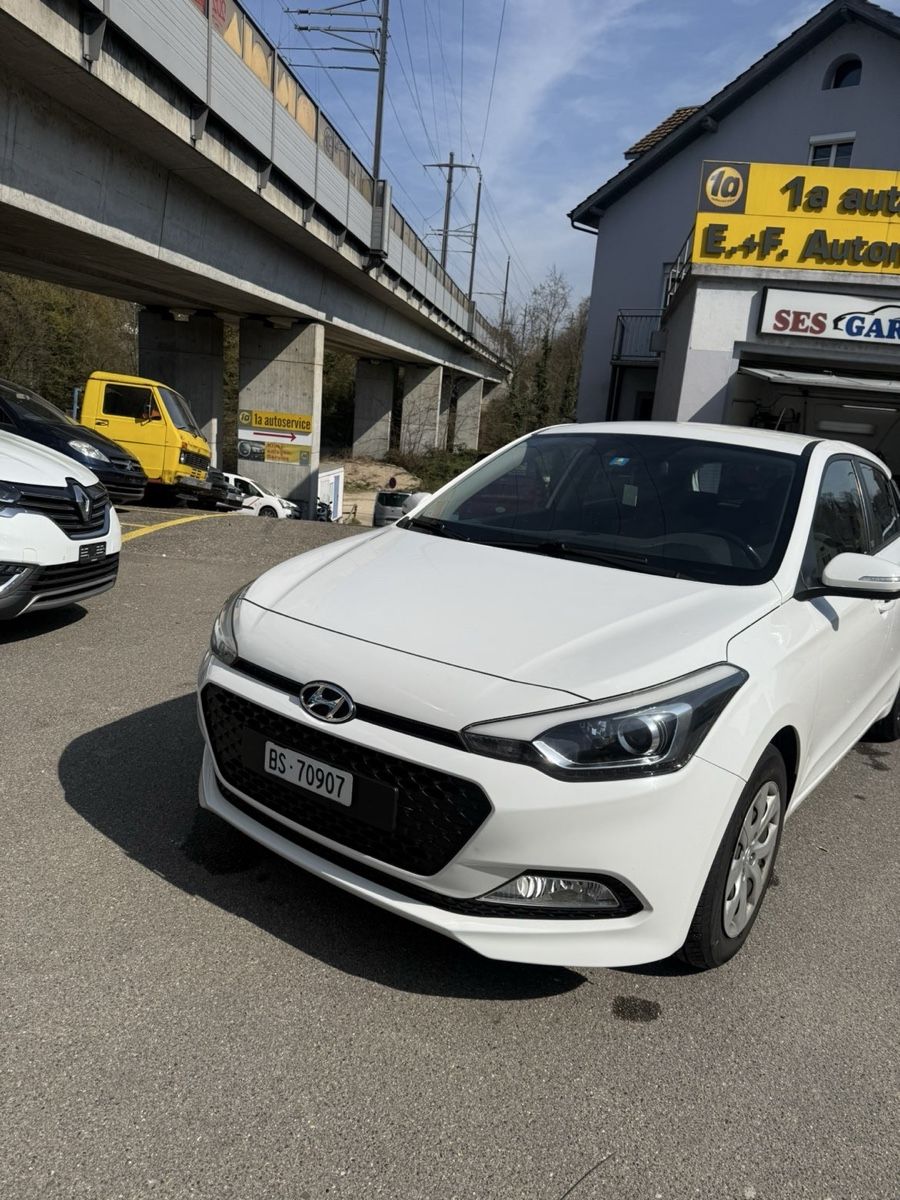 Hyundai Autos: Hyundai i20, 1.4, JG 2017, 129'466km – Neu (gemäss Beschreibung) aus Basel von LUKKY991 2