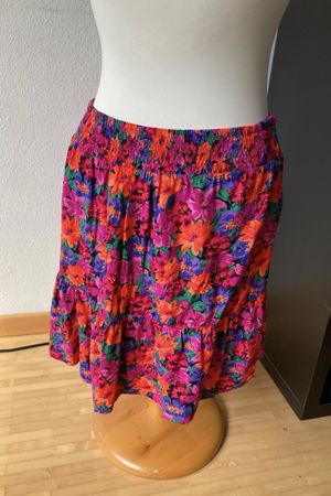 Jupe neuve taille 40