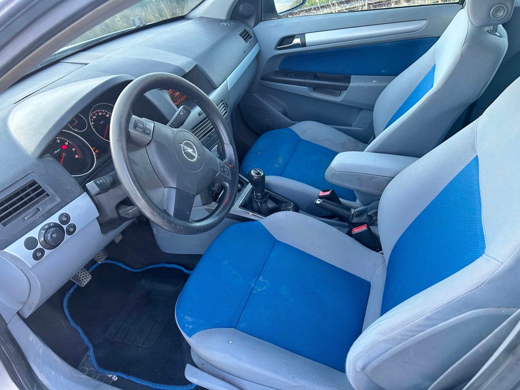 Autos: Opel Astra H 1.6 – Gebraucht aus Leuzigen von Retrobase.ch 3